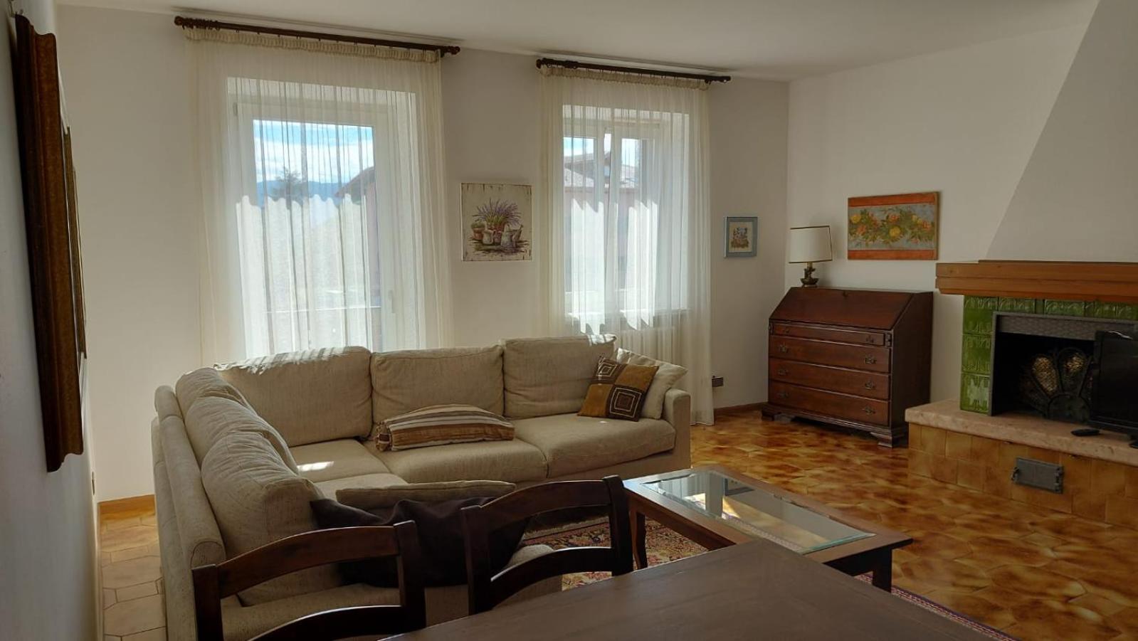 Casa Vacanze Paola Romeno Zewnętrze zdjęcie