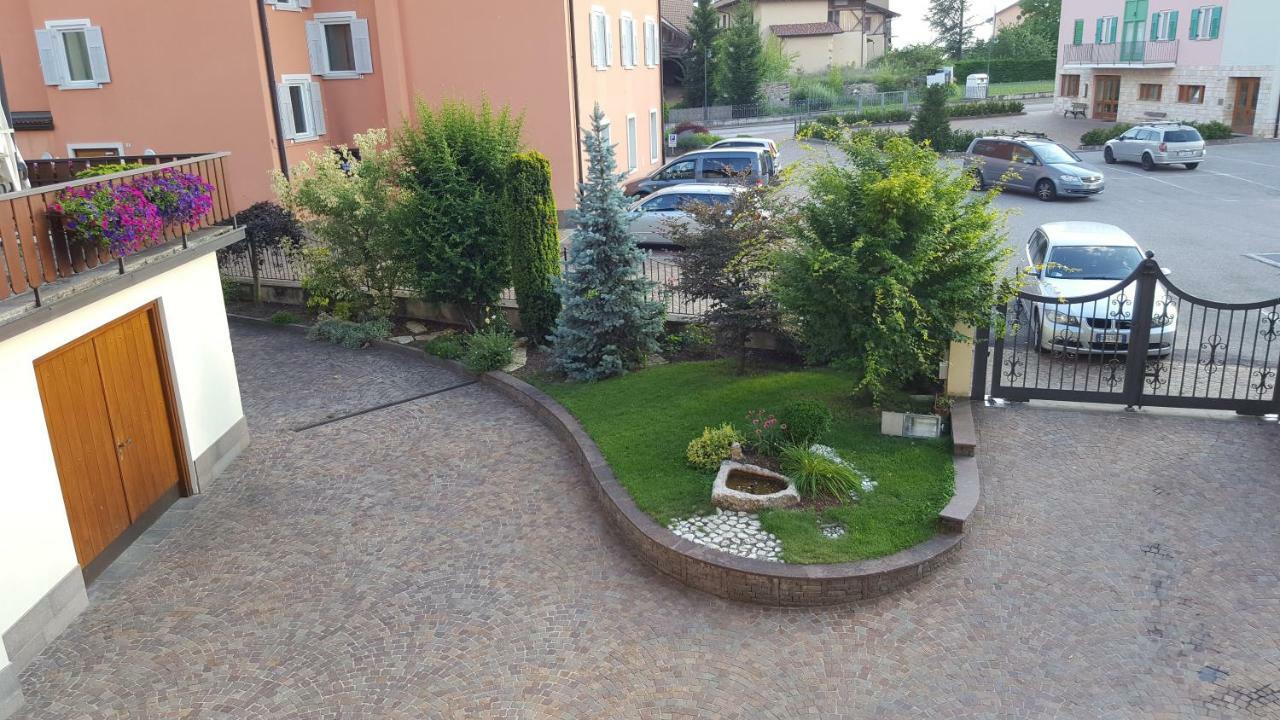 Casa Vacanze Paola Romeno Zewnętrze zdjęcie
