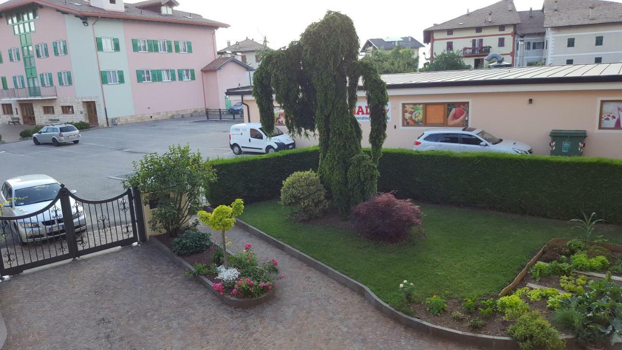 Casa Vacanze Paola Romeno Zewnętrze zdjęcie